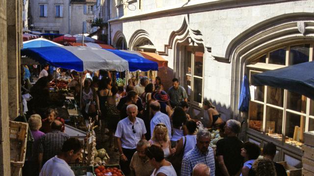 Marché de St-Antonin-Noble-Val