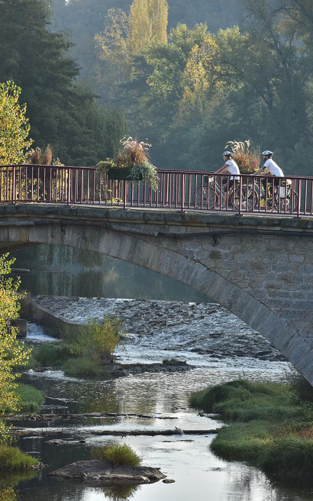 laguepie-veloroute-gorges-de-laveyron-joel-damase.jpg