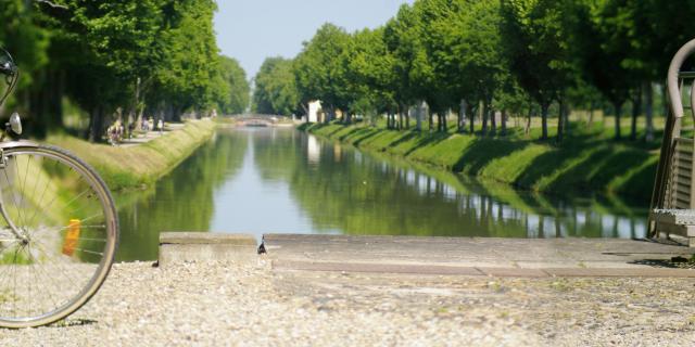 Canal Des Deux Mers