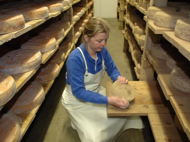 Helène Dans La Cave Ferme Du Ramier