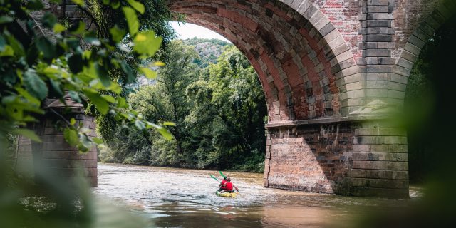 Activités sportives et culturelles dans les gorges de l'Aveyron