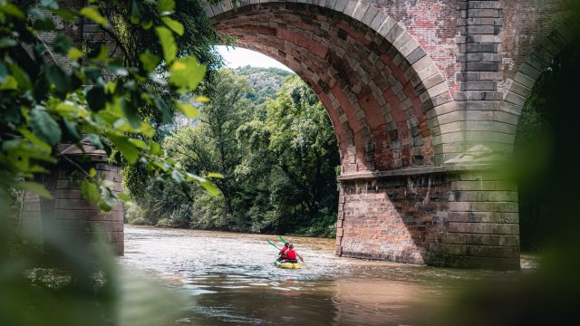 Activités sportives et culturelles dans les gorges de l'Aveyron