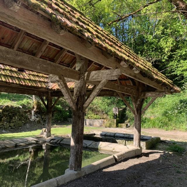 Lavoir Du Théron