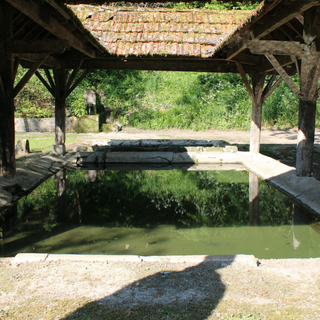 Lavoir Du Théron