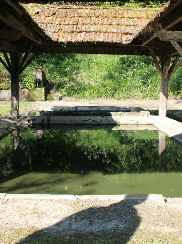 Lavoir Du Théron