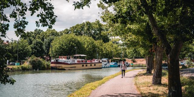 Randonnée le long du Canal des Deux Mers