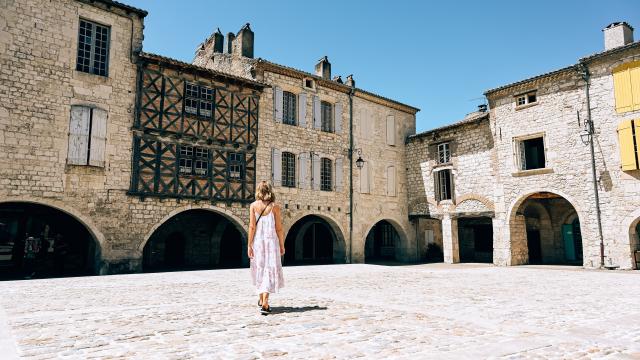 Place des cornières à Lauzerte