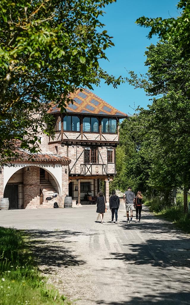 Chateau Saint Louis Cave Aurelien Desmiers