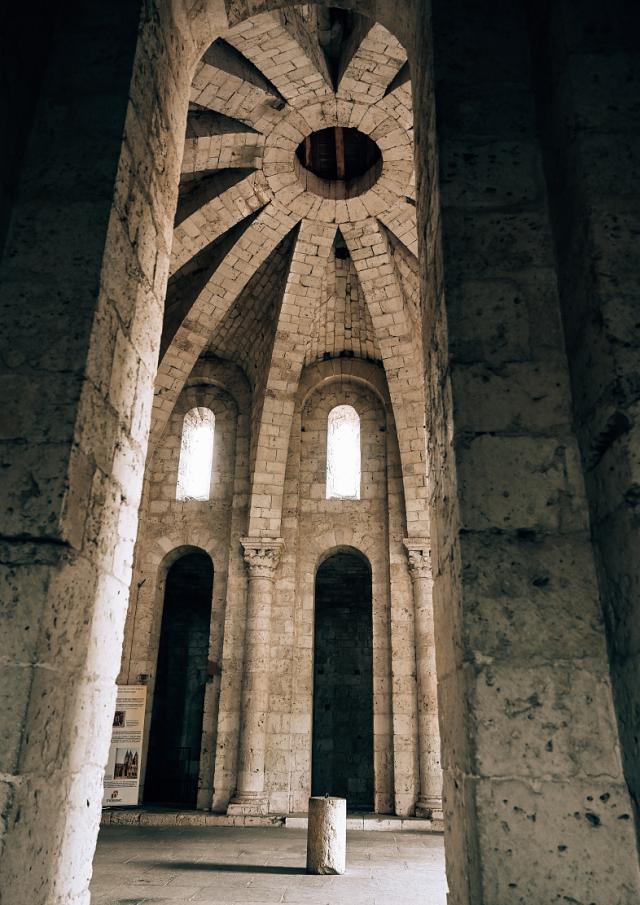 Salle haute du Cloître de Moissac