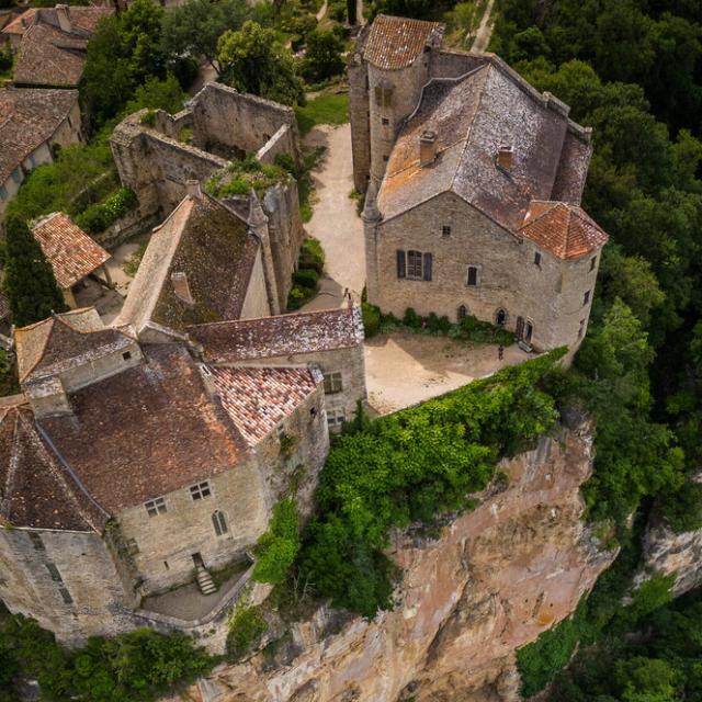 Vista de los Castillos de Bruniquel