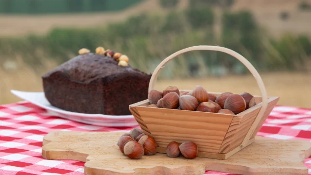 La noisette du Tarn-et-Garonne et son gâteau